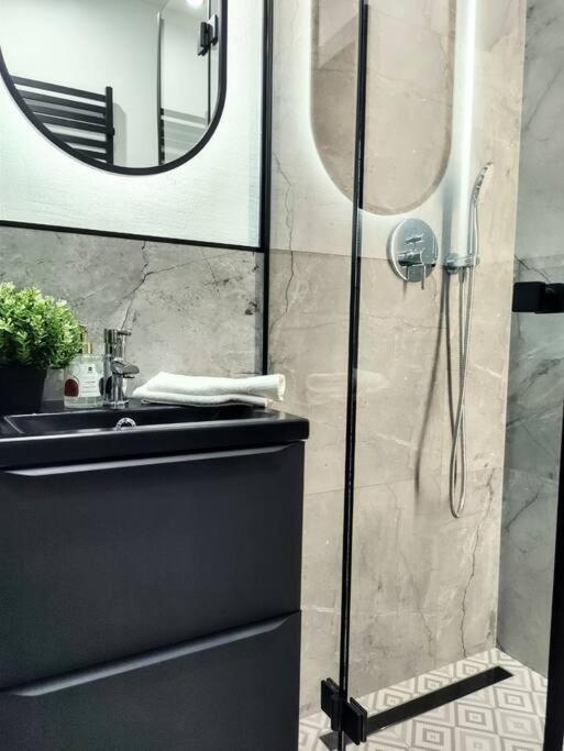 No. 8 / Nr 8 By Cooee Apartament *